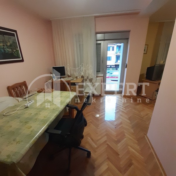 četvorosobna kuća, 250 m2, Donja Vrežina, Tolstojeva ID: p-011392 23
