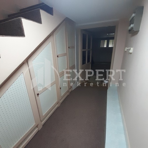 četvorosobna kuća, 250 m2, Donja Vrežina, Tolstojeva ID: p-011392 9