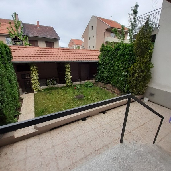 četvorosobna kuća, 250 m2, Donja Vrežina, Tolstojeva ID: p-011392 20