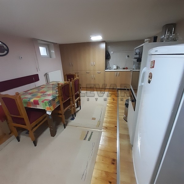 četvorosobna kuća, 250 m2, Donja Vrežina, Tolstojeva ID: p-011392 11