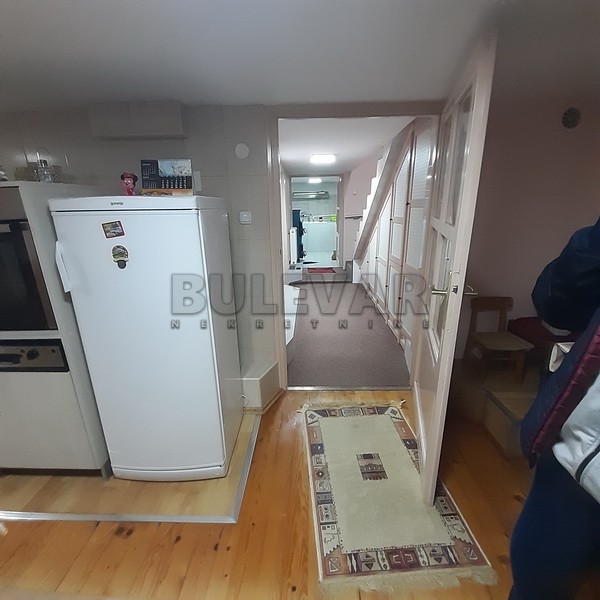 četvorosobna kuća, 250 m2, Donja Vrežina, Tolstojeva ID: p-011392 13