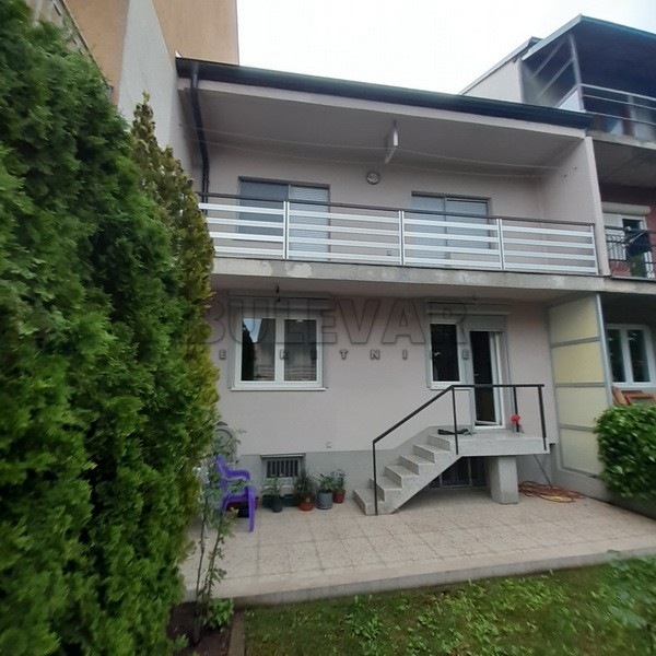 četvorosobna kuća, 250 m2, Donja Vrežina, Tolstojeva ID: p-011392 1