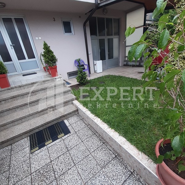 četvorosobna kuća, 250 m2, Donja Vrežina, Tolstojeva ID: p-011392 3