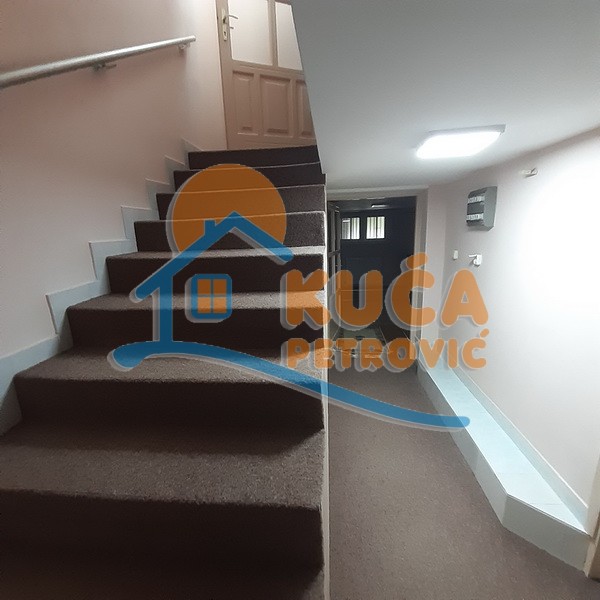 četvorosobna kuća, 250 m2, Donja Vrežina, Tolstojeva ID: p-011392 4