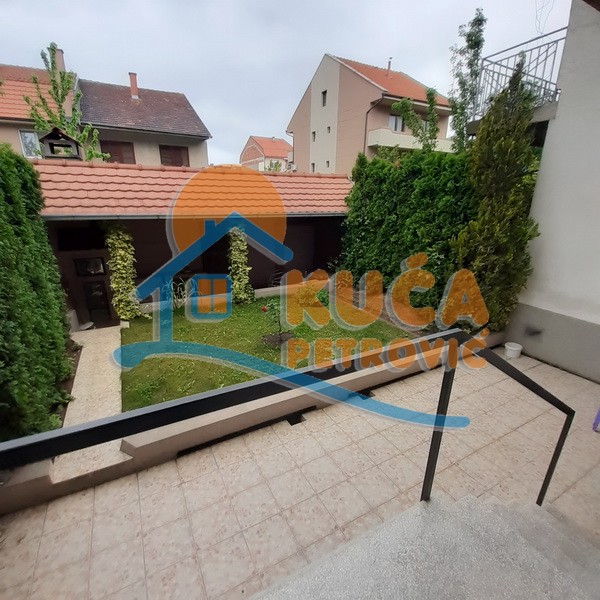 četvorosobna kuća, 250 m2, Donja Vrežina, Tolstojeva ID: p-011392 20