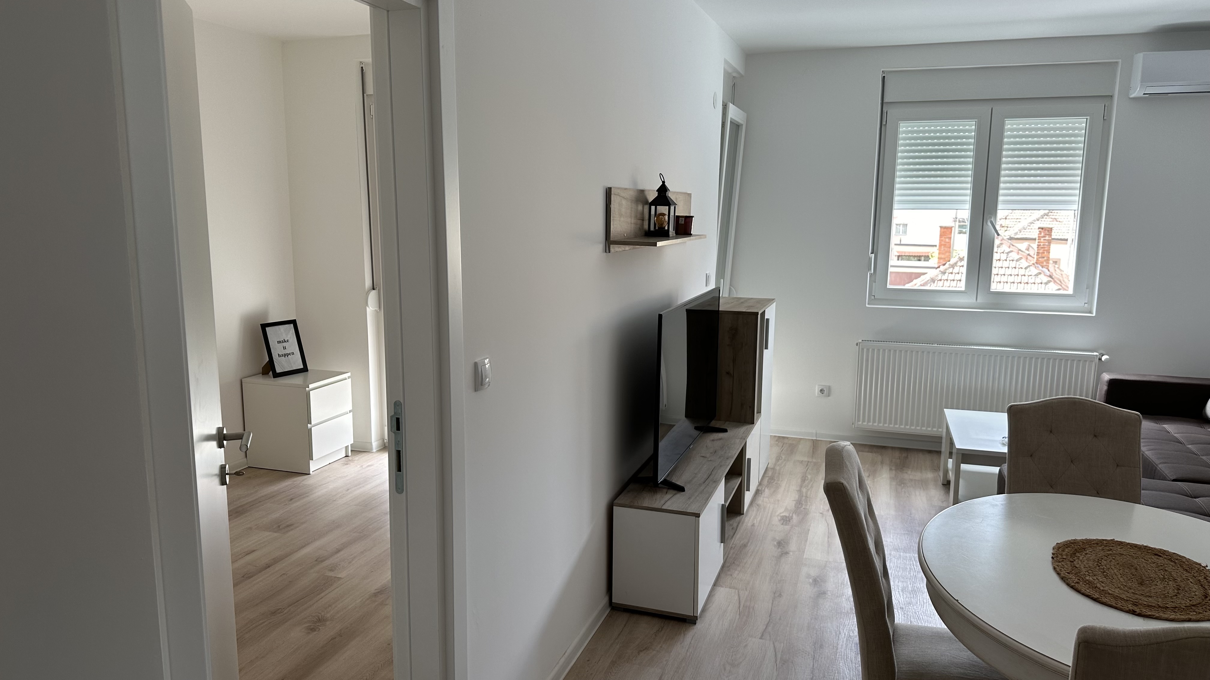 Izdajem JEDNOSOBAN stan 3