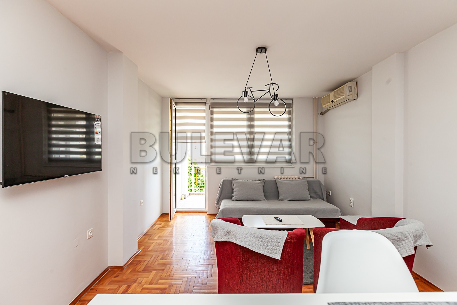 Jednosoban stan, 38 m2, Duvanište, Vizantijski bulevar ID: i-011405 1
