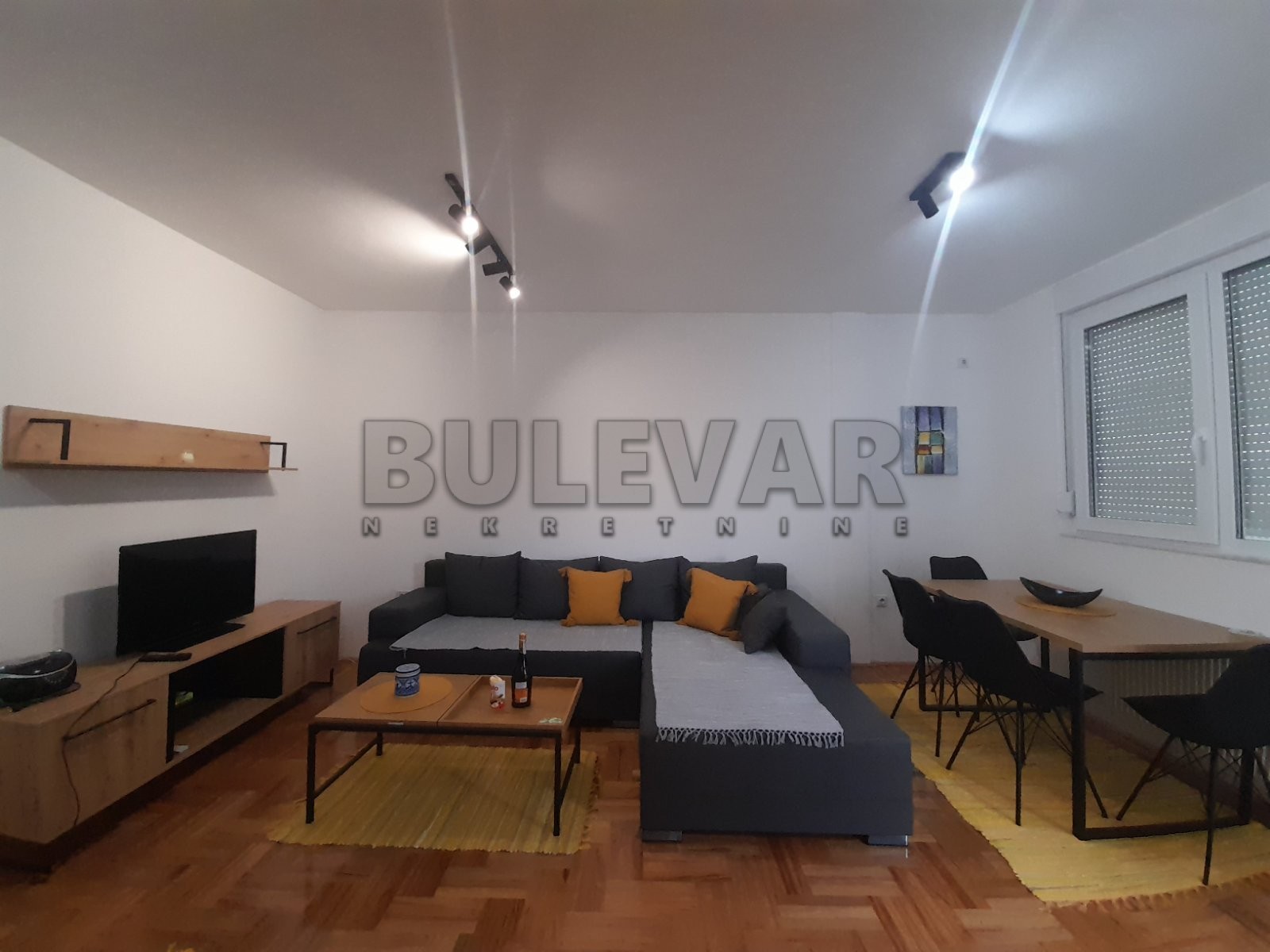 Jednosoban stan, 45 m2, Crveni Pevac, Vožda Karađorđa ID: i-05309 2