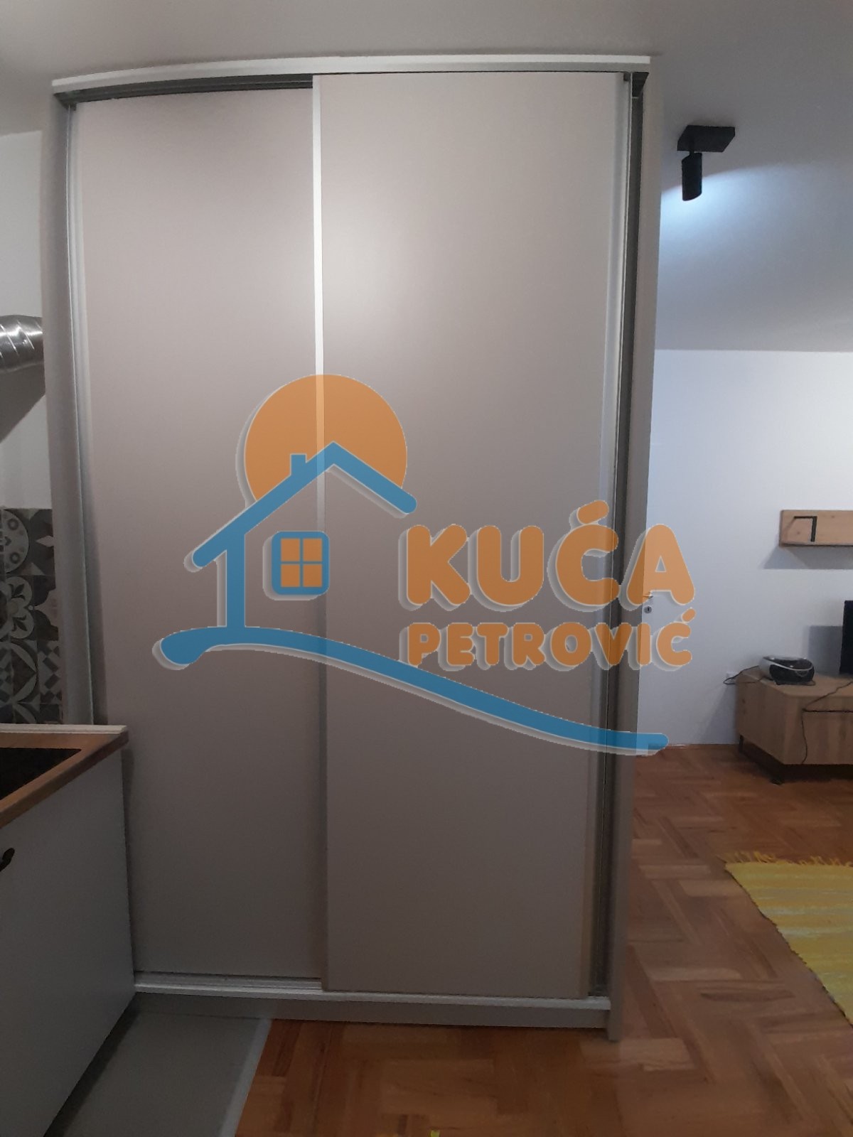 Jednosoban stan, 45 m2, Crveni Pevac, Vožda Karađorđa ID: i-05309 8