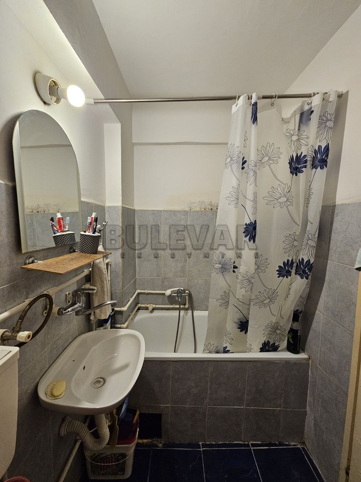 Jednosoban stan, 50 m2, Dom zdravlja, Vojvode Tankosića ID: i-011383 9