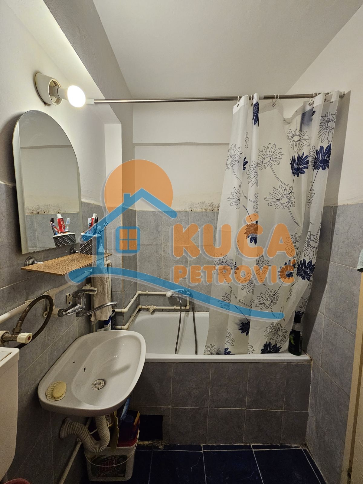 Jednosoban stan, 50 m2, Dom zdravlja, Vojvode Tankosića ID: i-011383 9