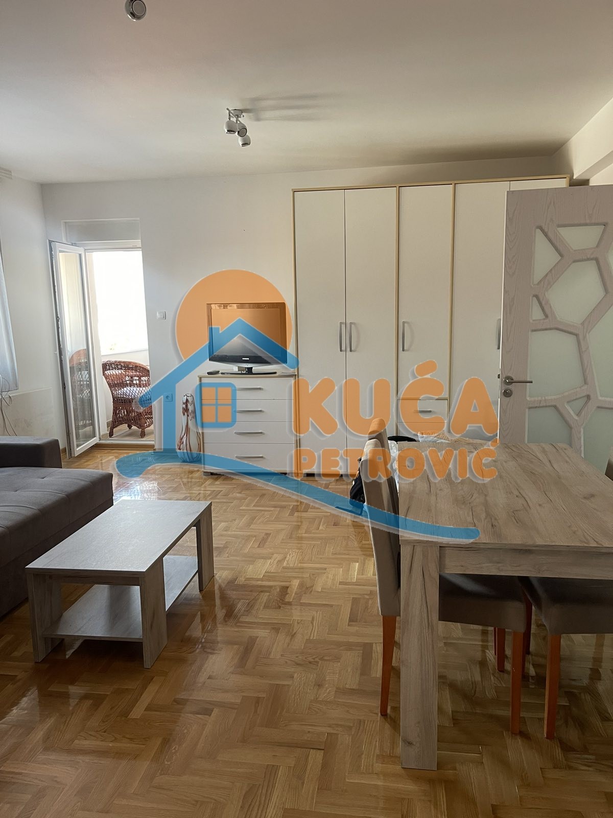 Jednosoban stan, 56 m2, Medijana, Zetska ID: i-011380 9