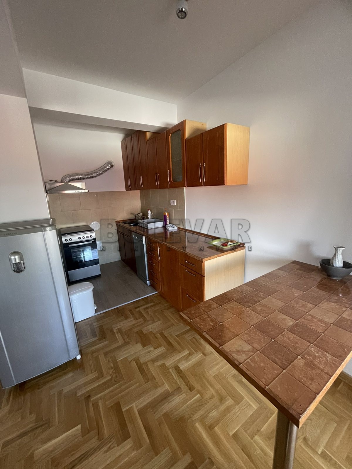 Jednosoban stan, 56 m2, Medijana, Zetska ID: i-011380 4