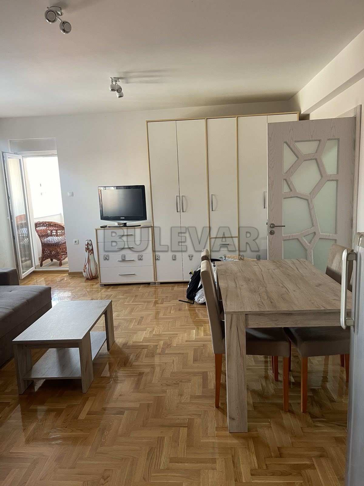 Jednosoban stan, 56 m2, Medijana, Zetska ID: i-011380 7