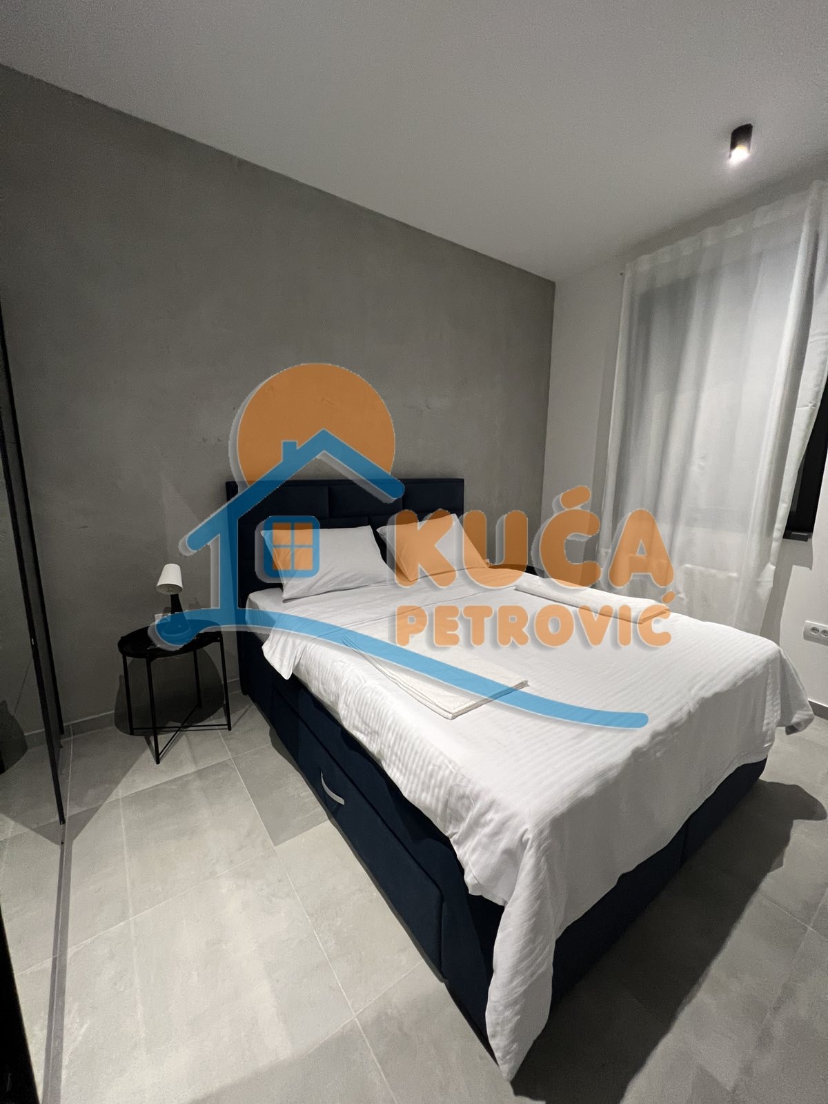 Trosoban stan, 70 m2, Centar, Milentijeva ID: i-011399 5