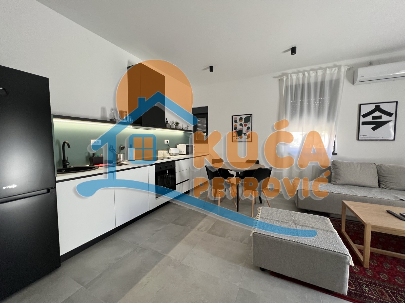 Trosoban stan, 70 m2, Centar, Milentijeva ID: i-011399 2