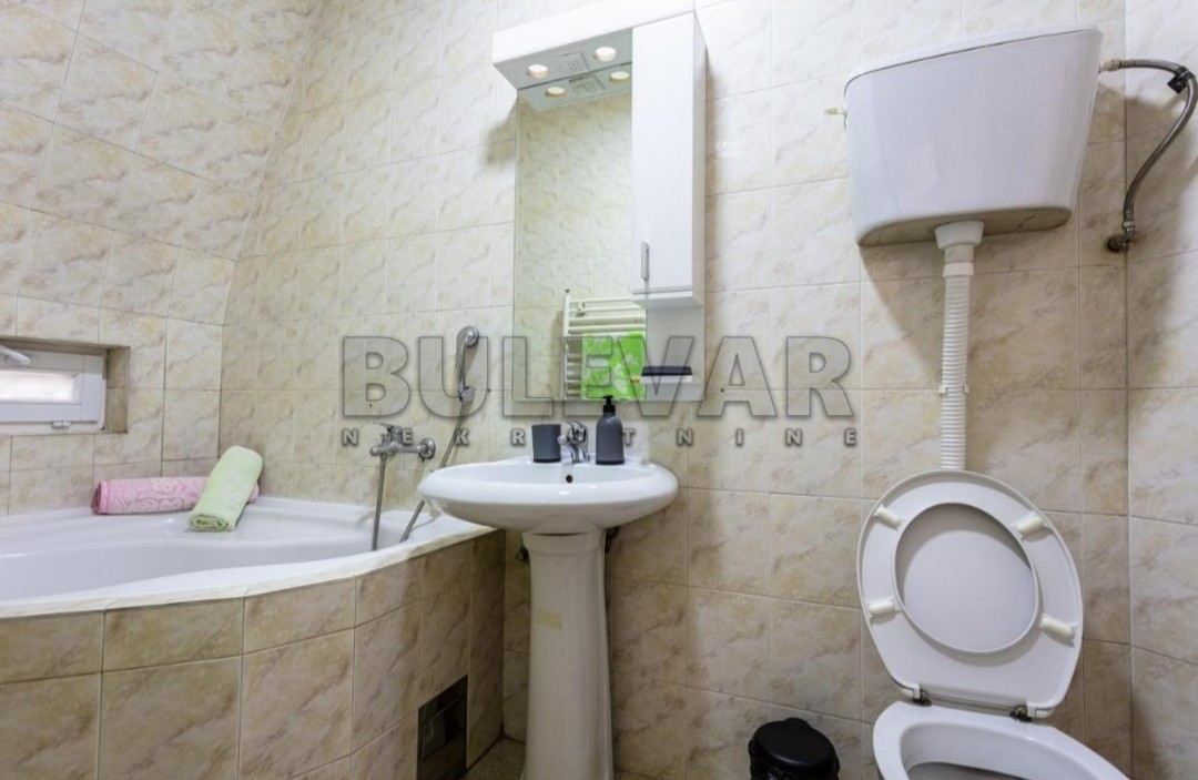 Trosoban stan, 80 m2, Šojka, Stevana Nemanje ID: i-05133 8