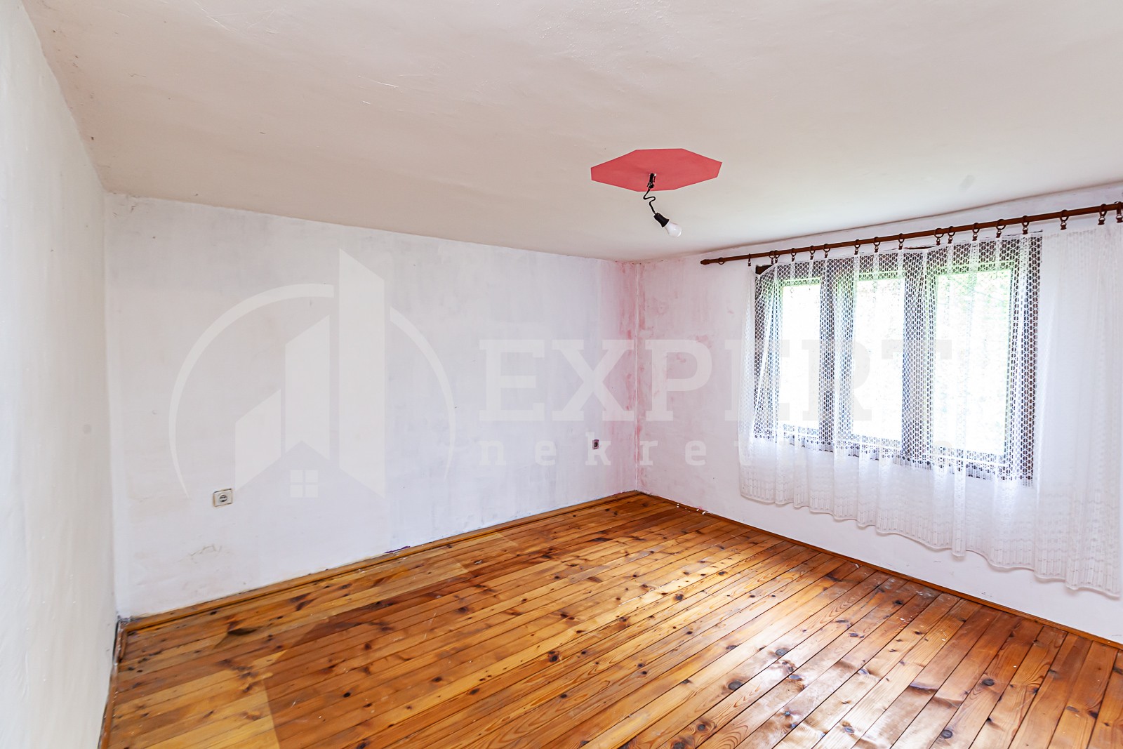 Trosobna kuća, 129 m2, Niška Banja, Sinđelićev trg ID: p-011394 10
