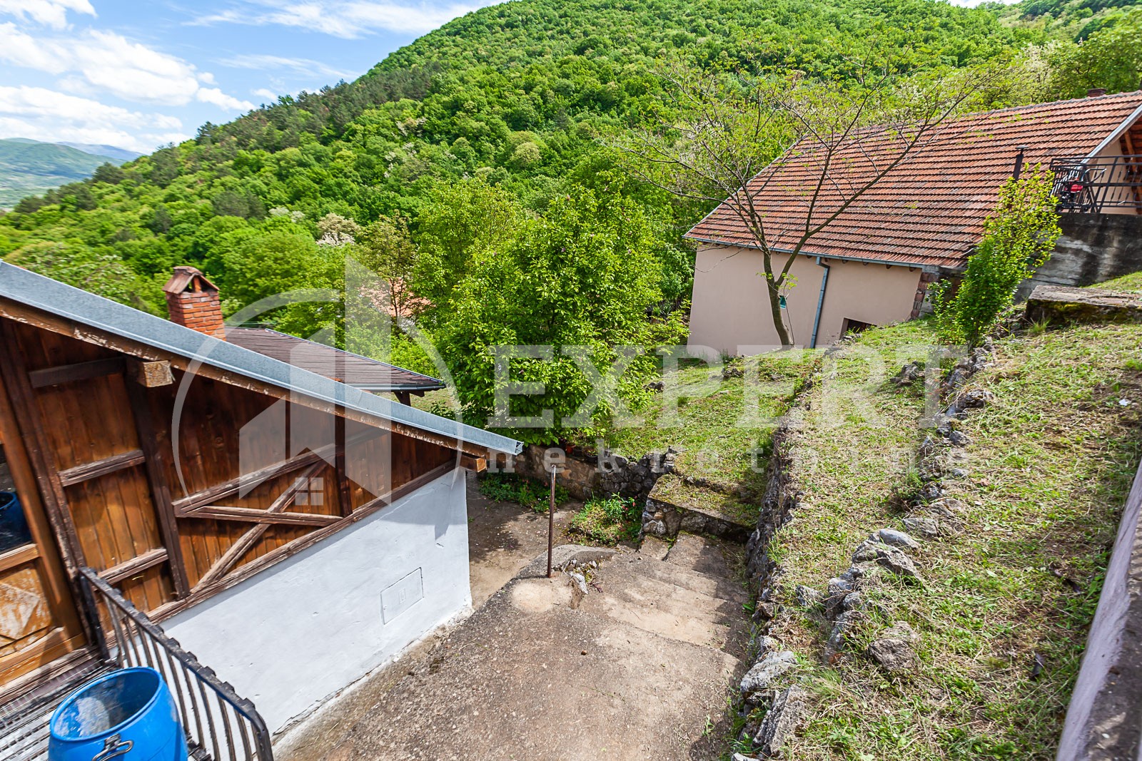 Trosobna kuća, 129 m2, Niška Banja, Sinđelićev trg ID: p-011394 6