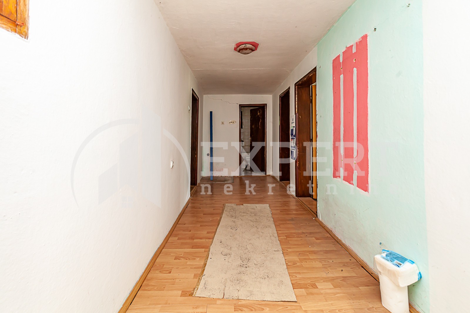 Trosobna kuća, 129 m2, Niška Banja, Sinđelićev trg ID: p-011394 7