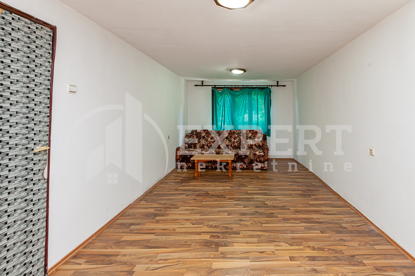 Trosobna kuća, 129 m2, Niška Banja, Sinđelićev trg ID: p-011394 8