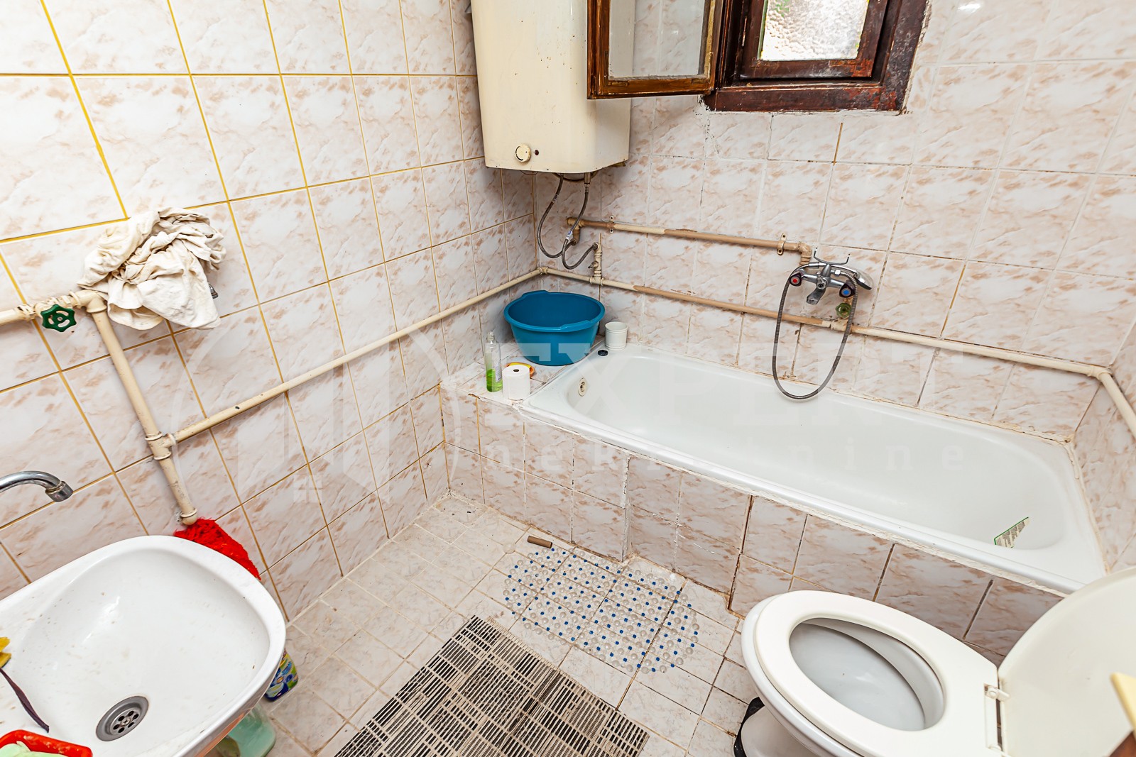 Trosobna kuća, 129 m2, Niška Banja, Sinđelićev trg ID: p-011394 14