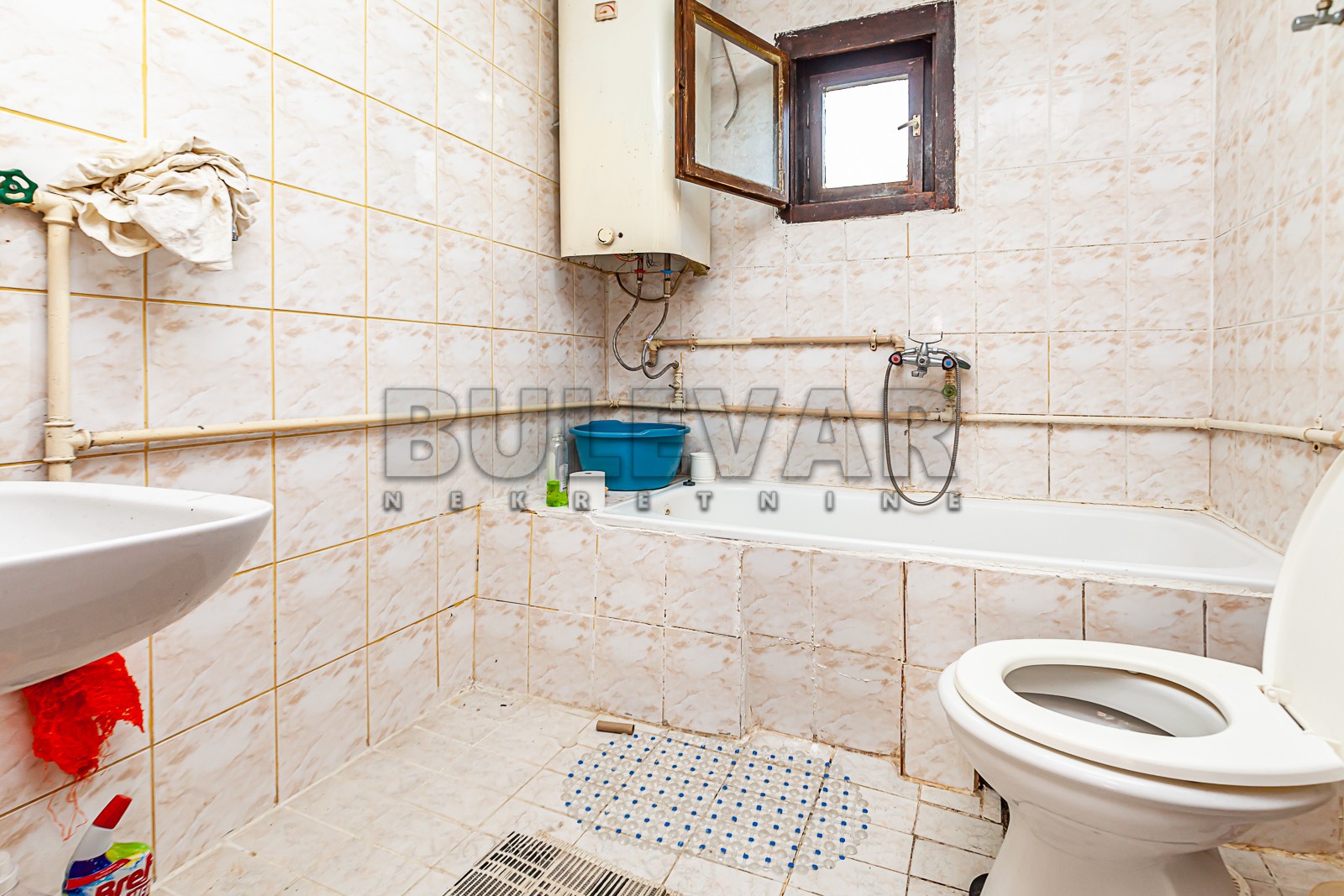 Trosobna kuća, 129 m2, Niška Banja, Sinđelićev trg ID: p-011394 12