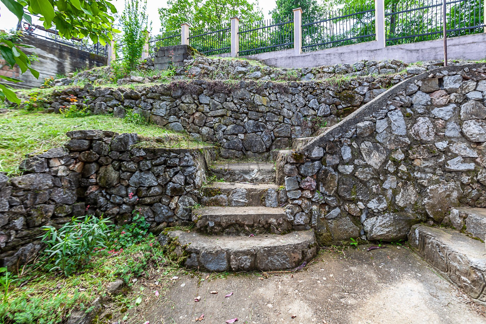 Trosobna kuća, 129 m2, Niška Banja, Sinđelićev trg ID: p-011394 16