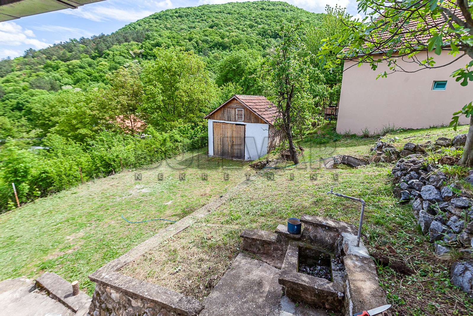 Trosobna kuća, 129 m2, Niška Banja, Sinđelićev trg ID: p-011394 18