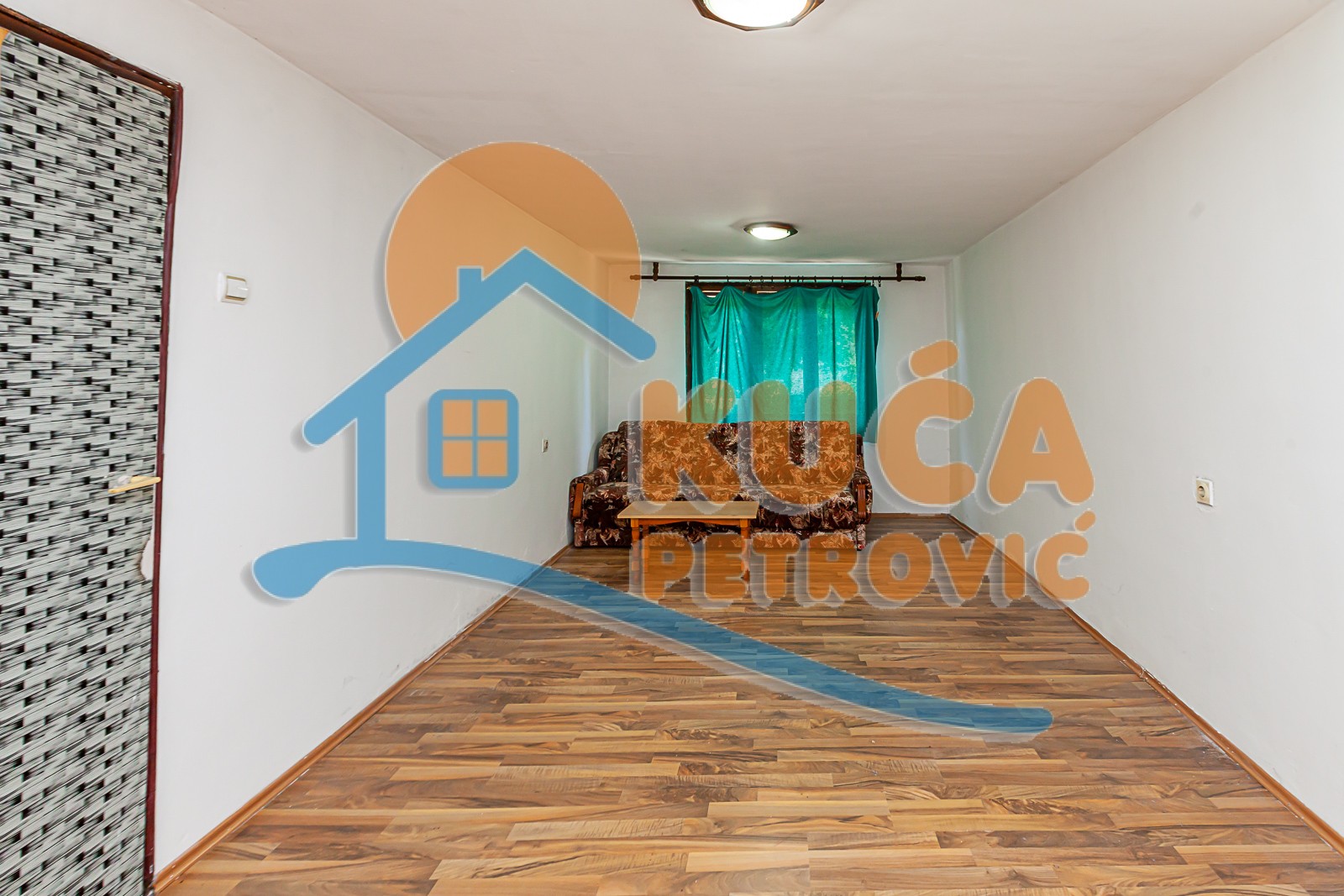 Trosobna kuća, 129 m2, Niška Banja, Sinđelićev trg ID: p-011394 8