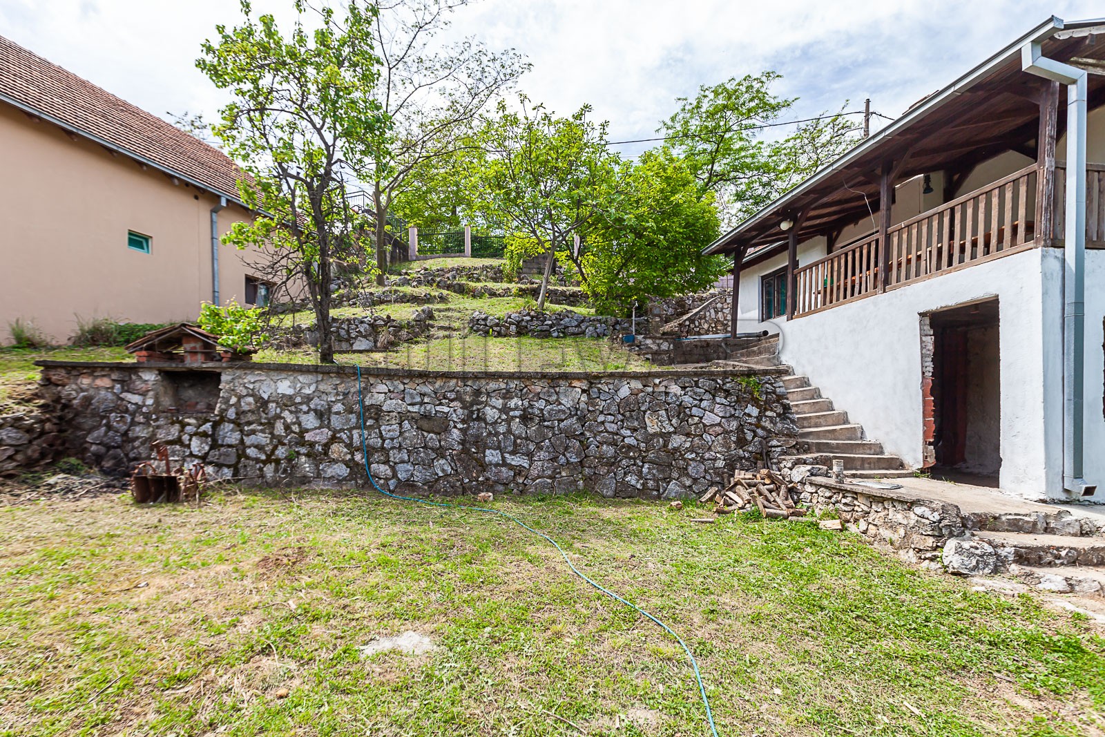 Trosobna kuća, 129 m2, Niška Banja, Sinđelićev trg ID: p-011394 2