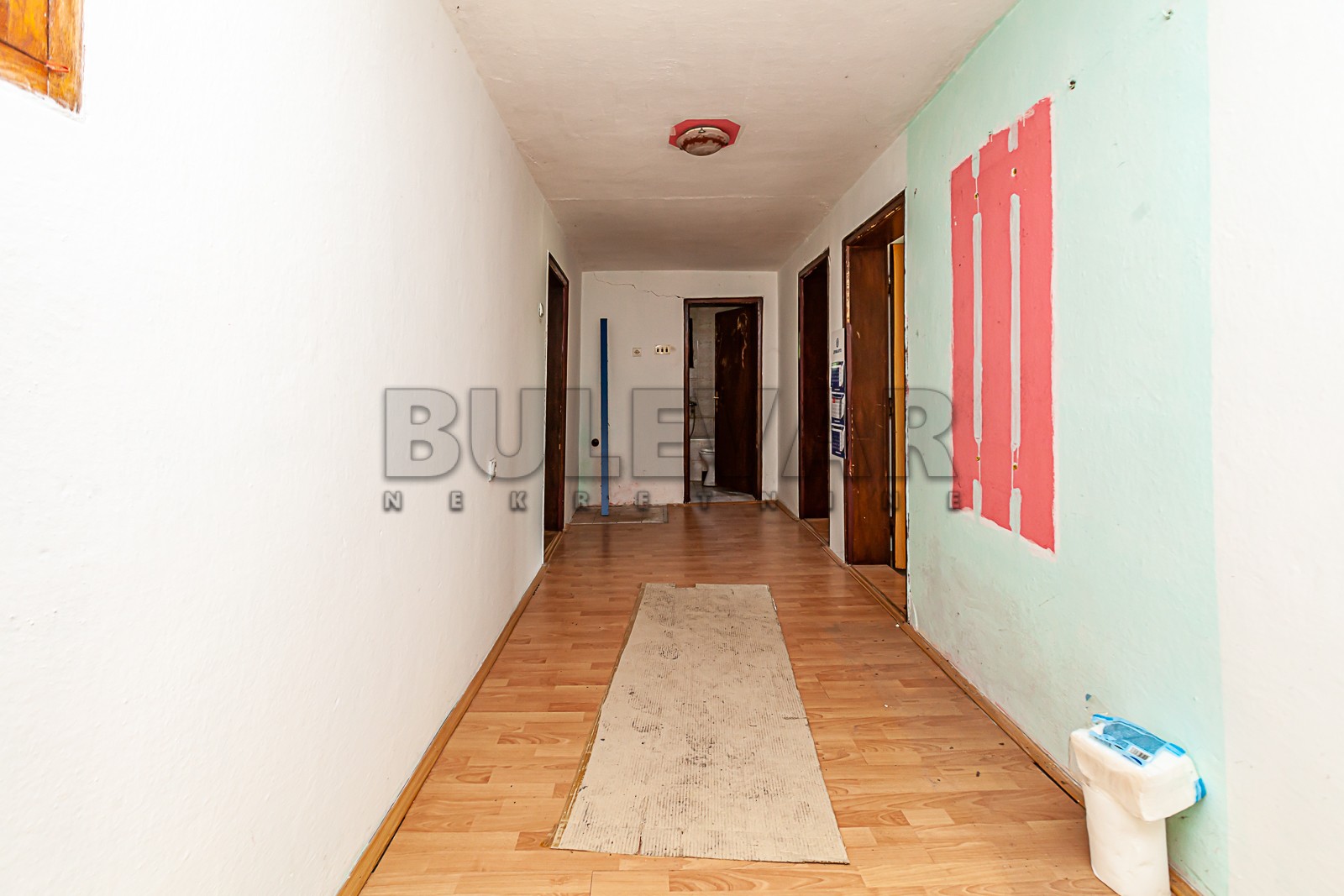 Trosobna kuća, 129 m2, Niška Banja, Sinđelićev trg ID: p-011394 7