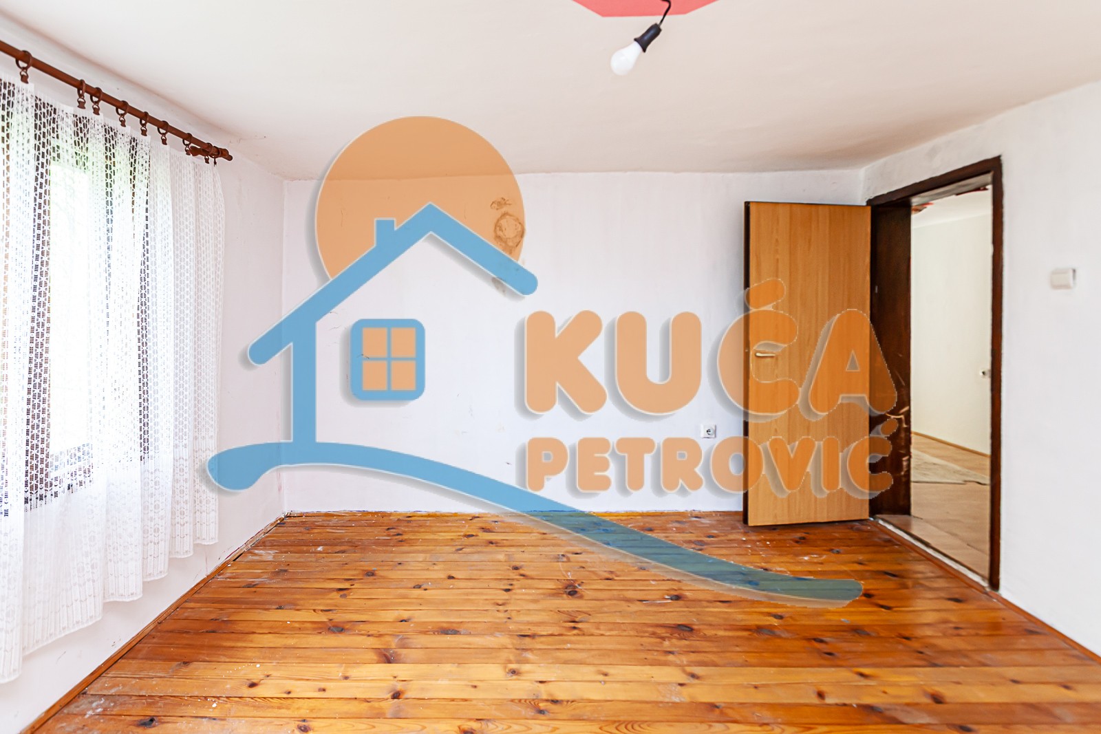 Trosobna kuća, 129 m2, Niška Banja, Sinđelićev trg ID: p-011394 11