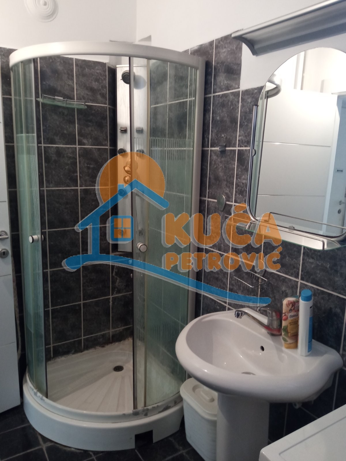 Lokal, 44 m2, Centar, Obrenovićeva ID: i-08138 10