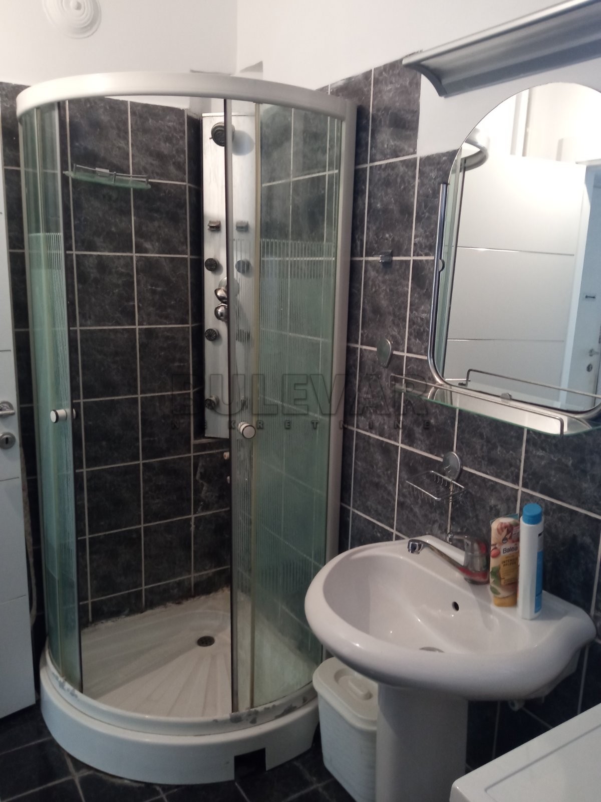 Lokal, 44 m2, Centar, Obrenovićeva ID: i-08138 10