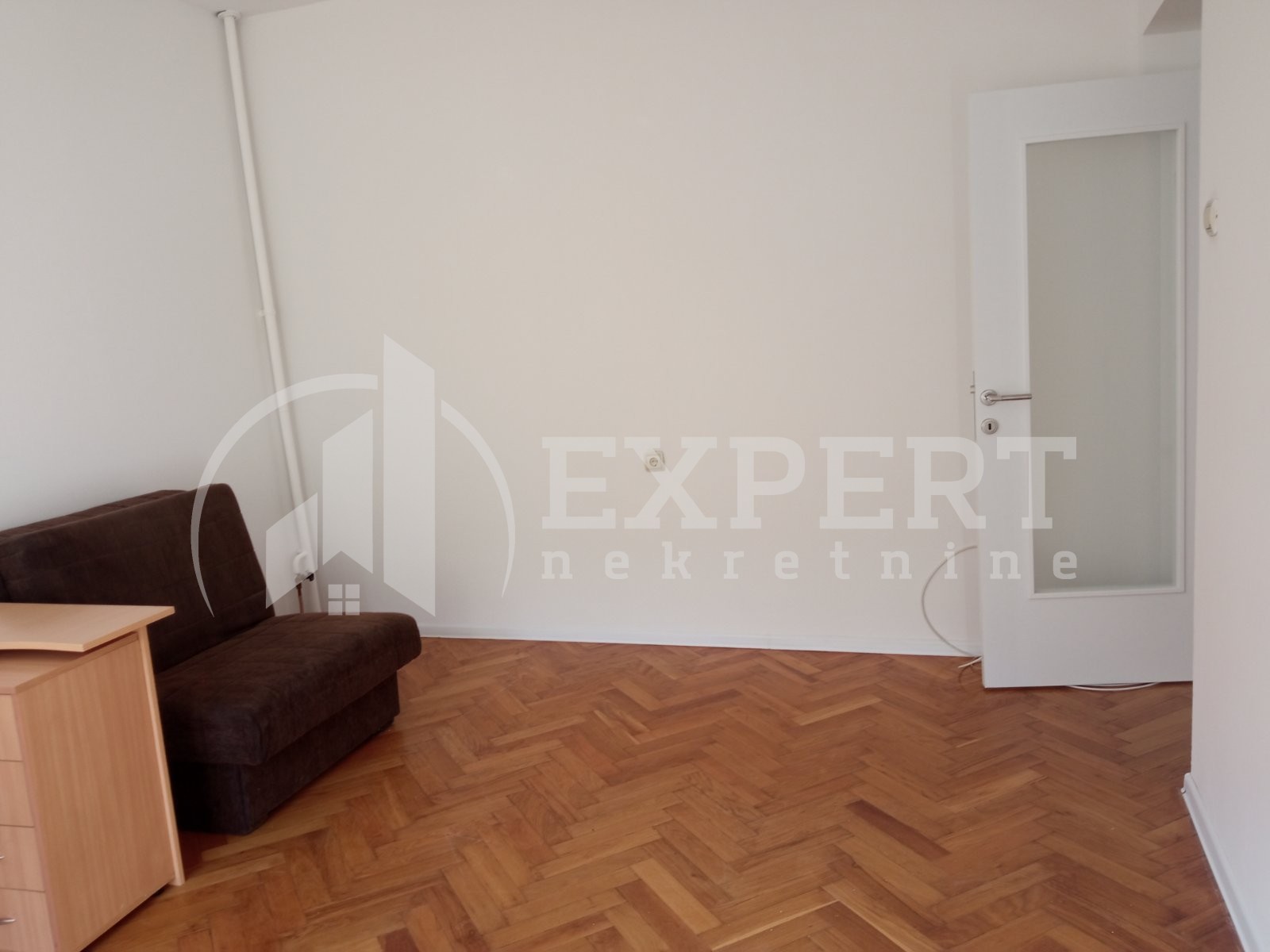 Lokal, 44 m2, Centar, Obrenovićeva ID: i-08138 3