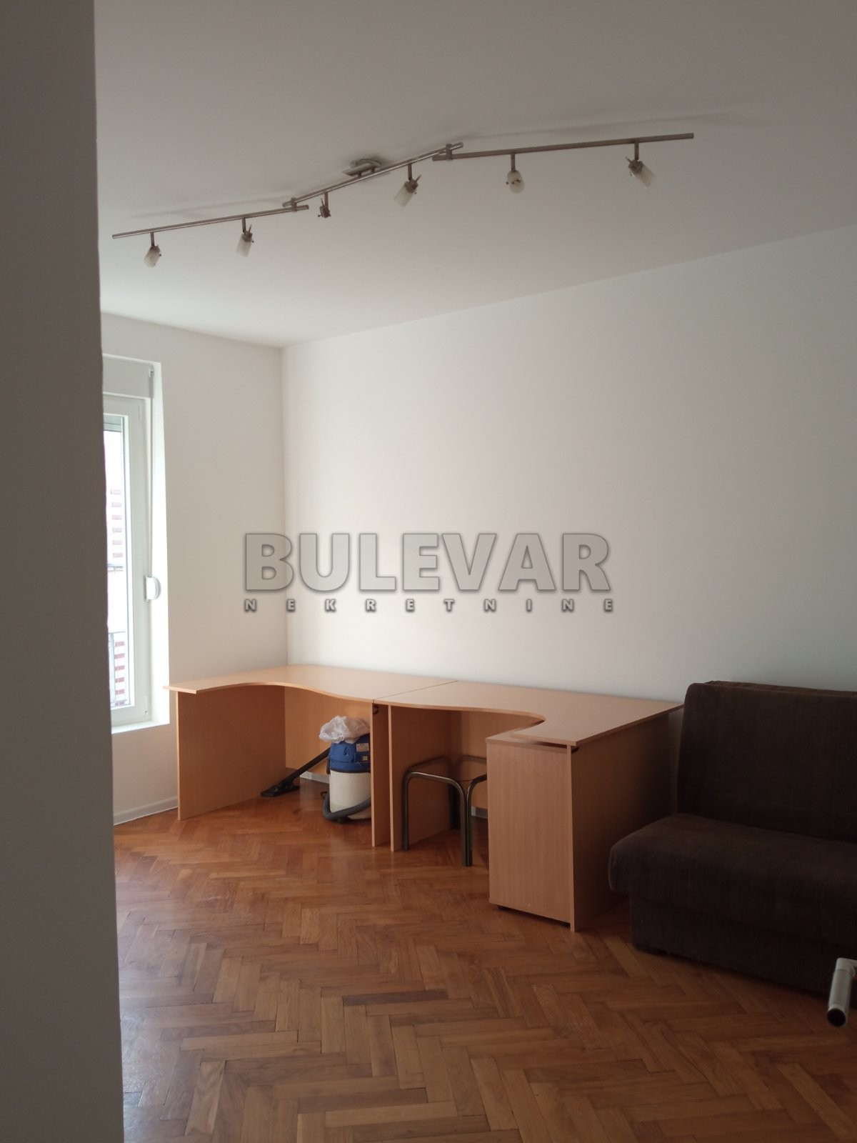 Lokal, 44 m2, Centar, Obrenovićeva ID: i-08138 4