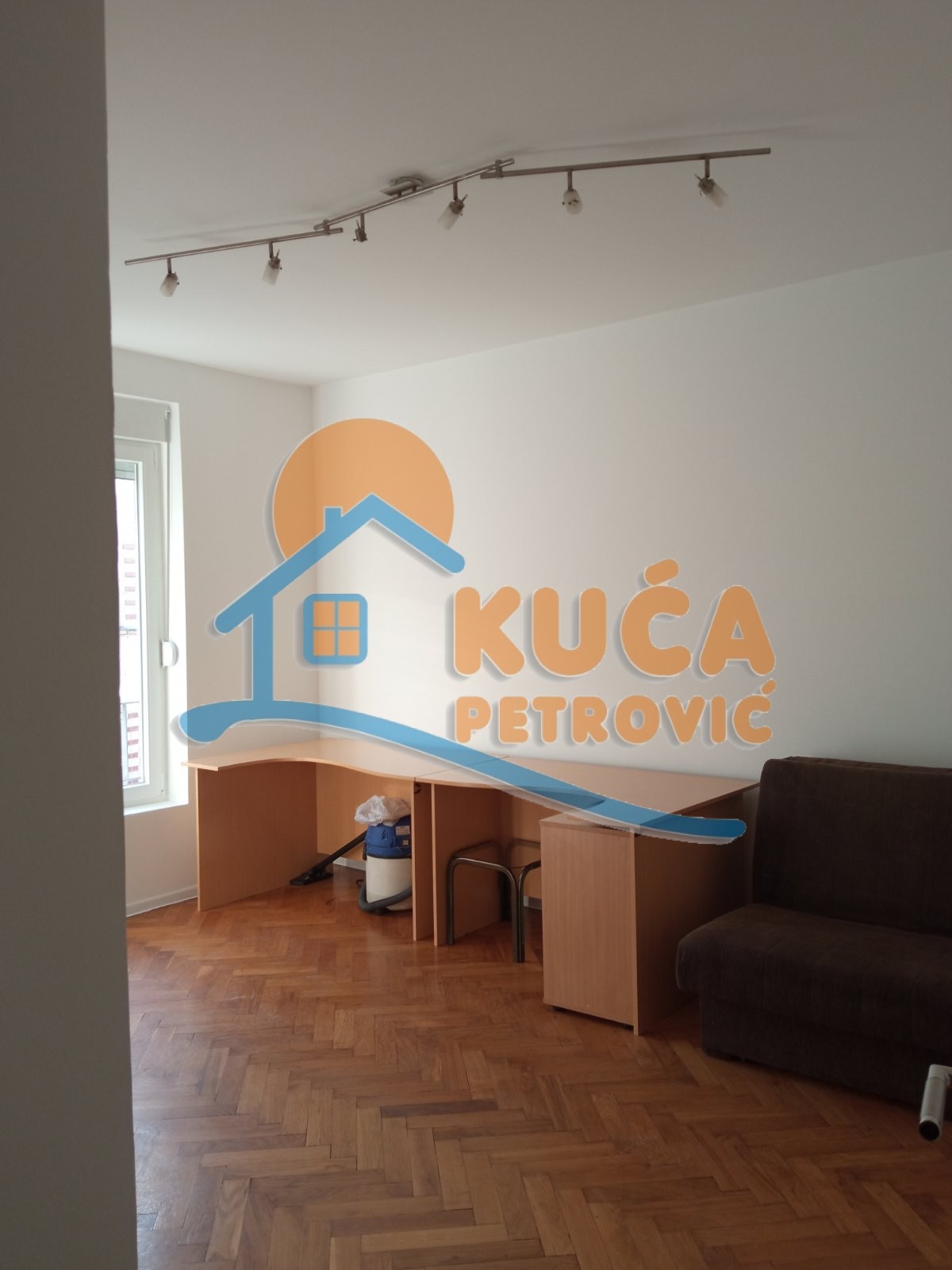 Lokal, 44 m2, Centar, Obrenovićeva ID: i-08138 4