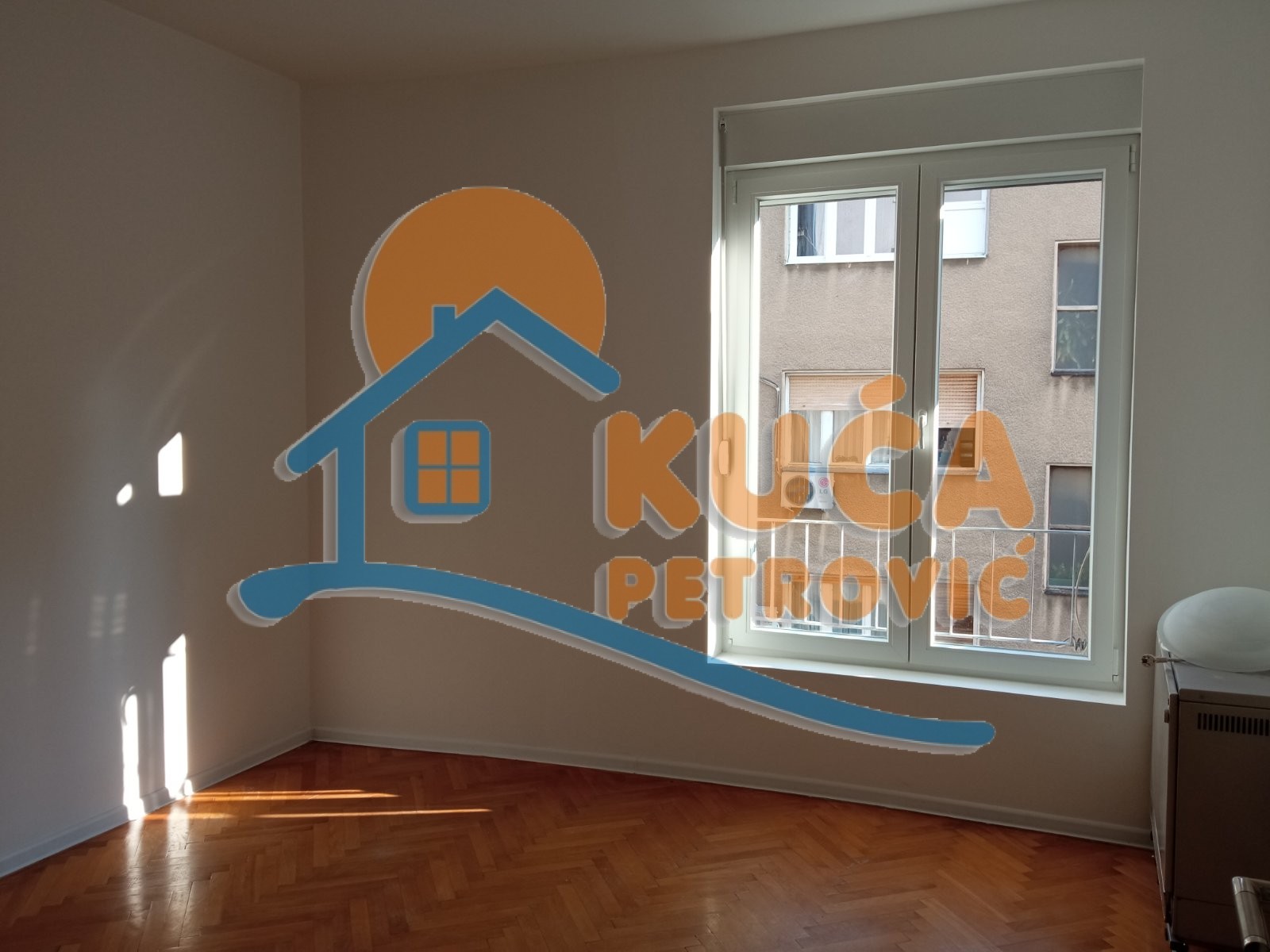 Lokal, 44 m2, Centar, Obrenovićeva ID: i-08138 8