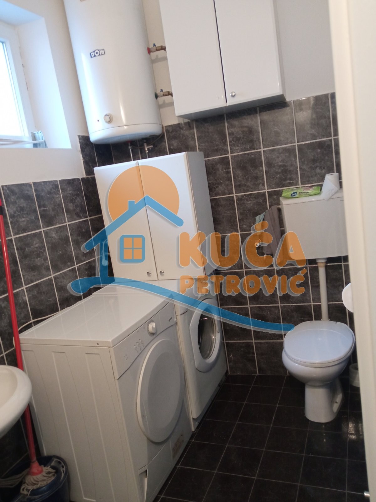 Lokal, 44 m2, Centar, Obrenovićeva ID: i-08138 9