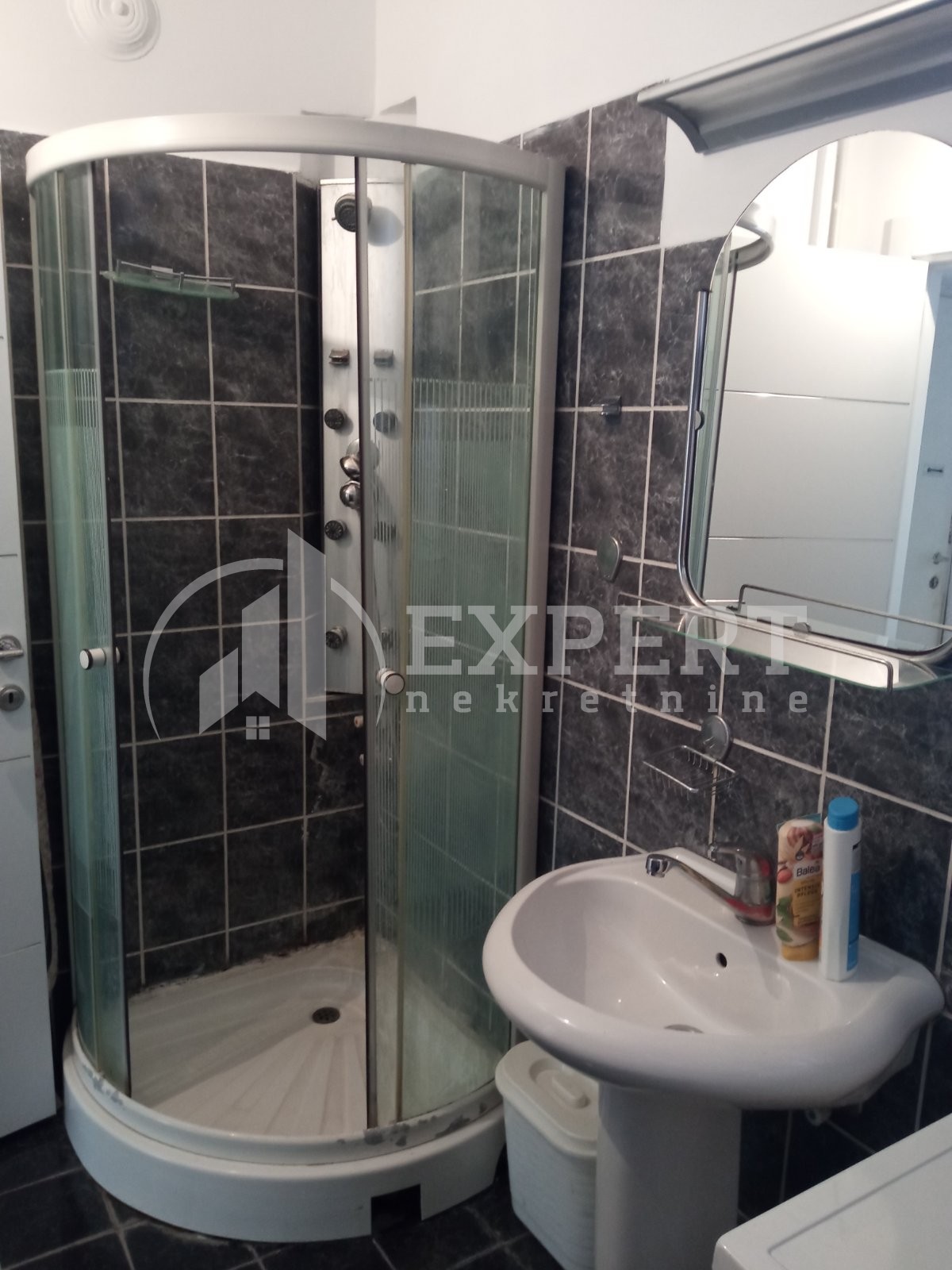 Lokal, 44 m2, Centar, Obrenovićeva ID: i-08138 10