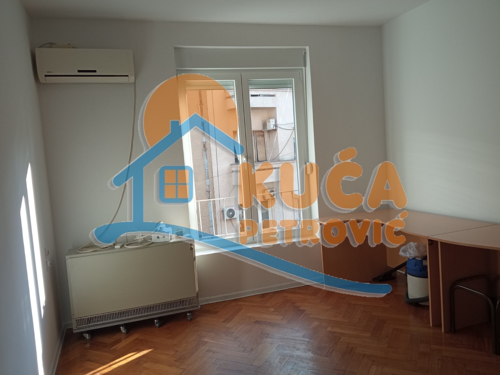 Lokal, 44 m2, Centar, Obrenovićeva ID: i-08138 2