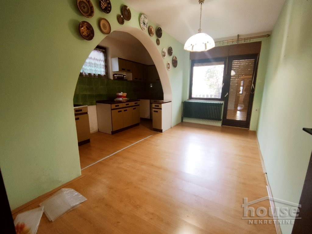 Kuca,BAČKA TOPOLA,CENTAR252m2,95000€ , ID: 3046210 19