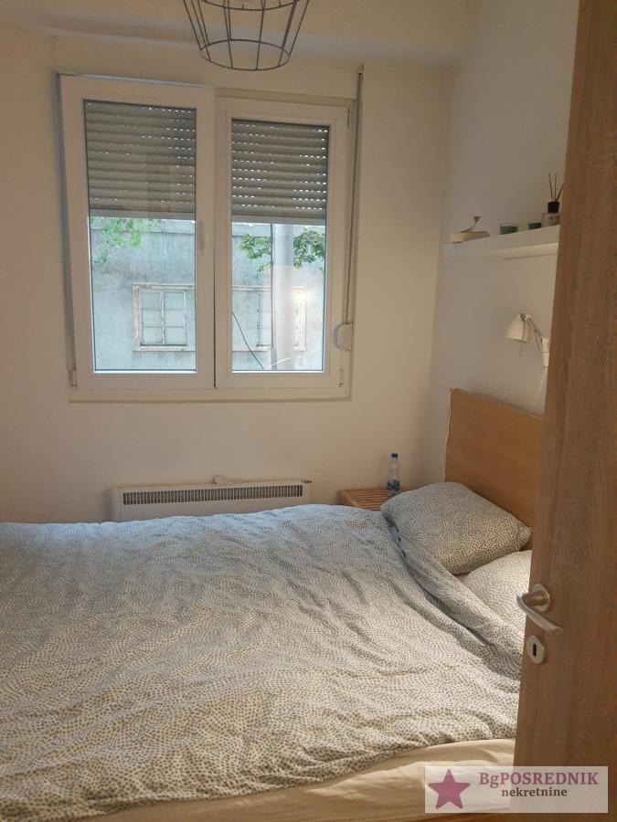 Voždovac, Lekino brdo, Pašmanska, 43m2 5