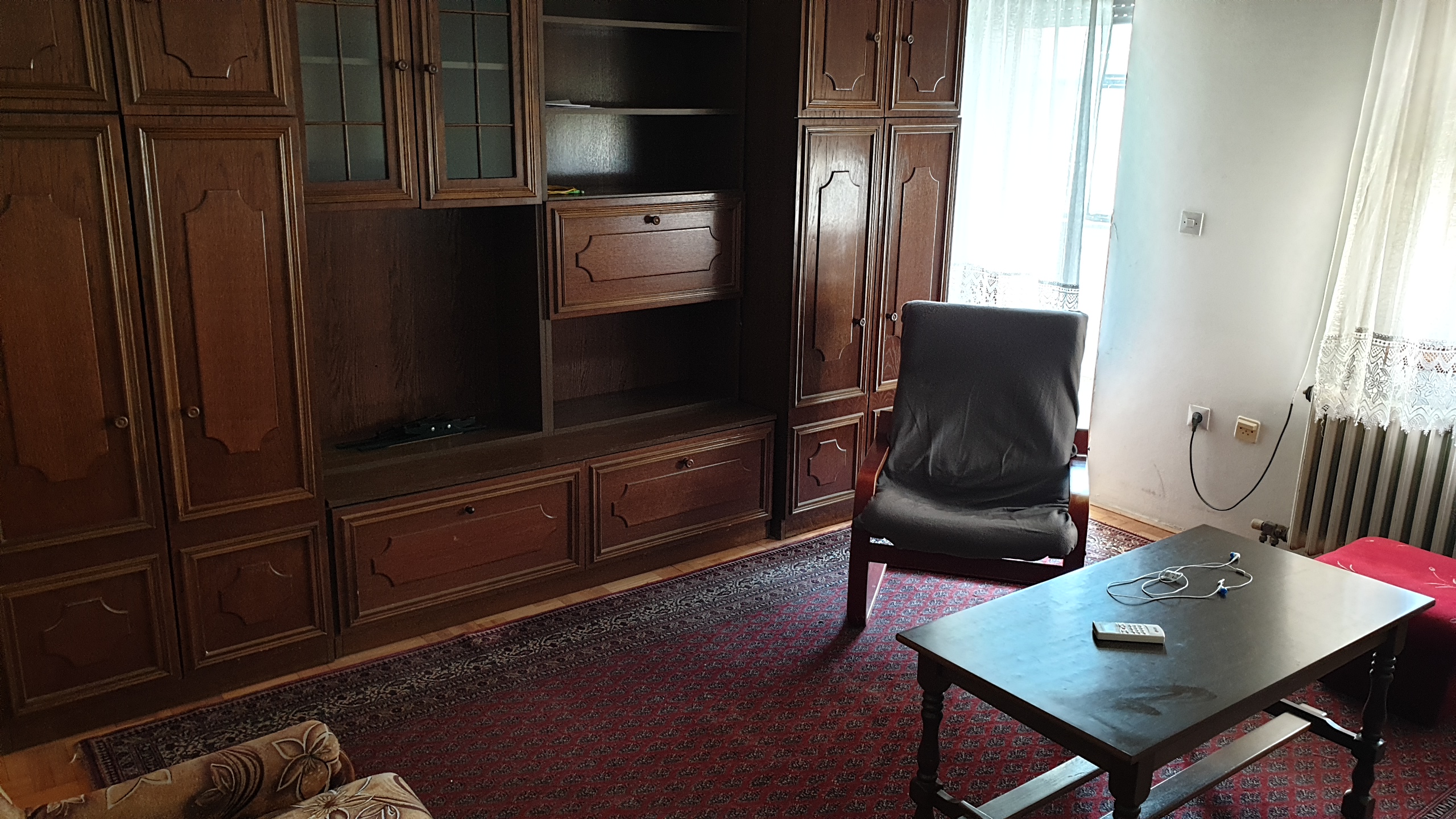 Izdavanje  dvosobni  Sombor  selenča 3