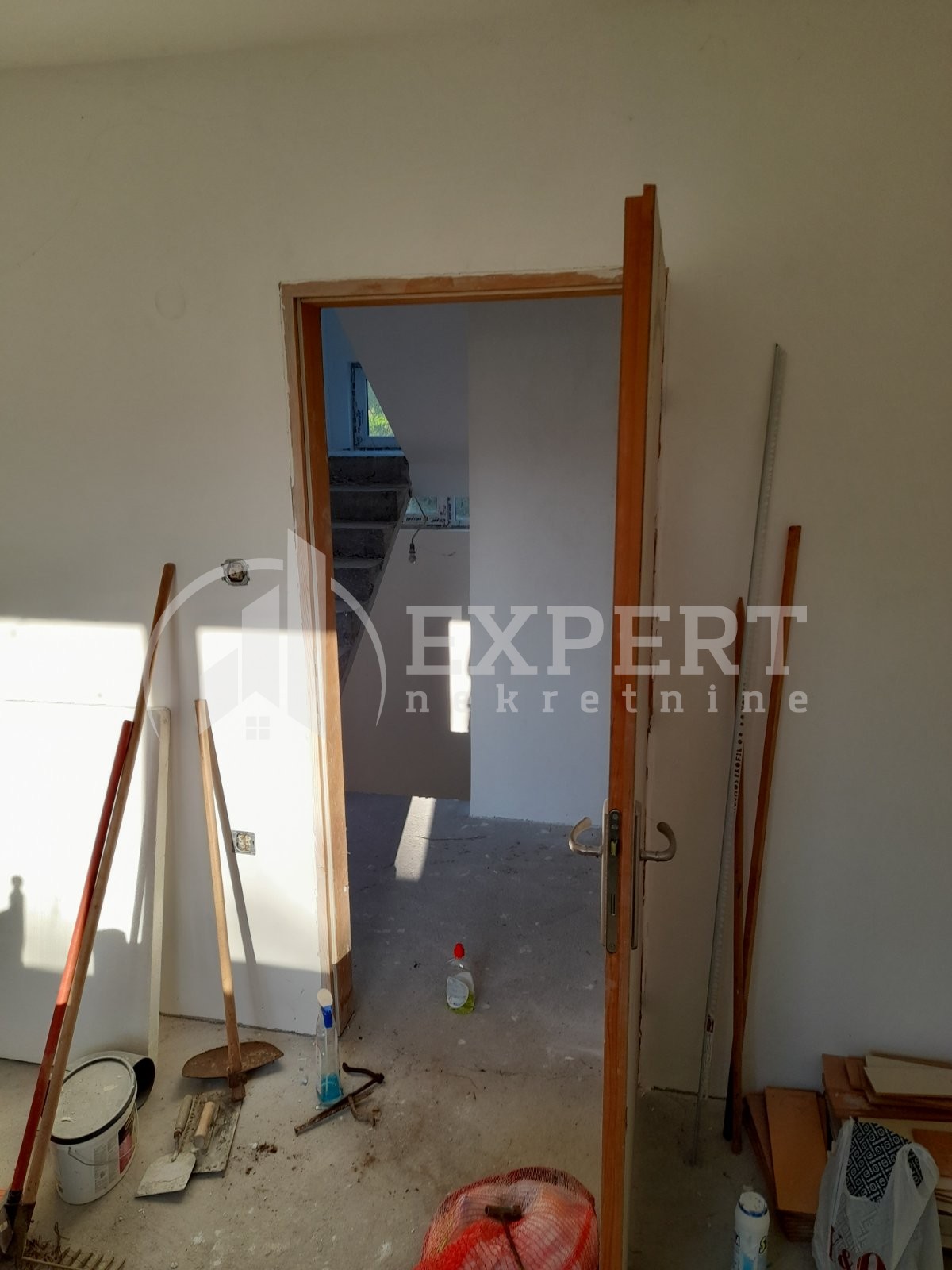 četvorosobna kuća, 204 m2, Donja Vrežina, Kninska ID: p-011456 24