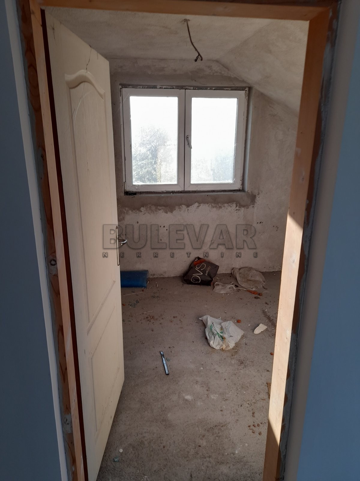 četvorosobna kuća, 204 m2, Donja Vrežina, Kninska ID: p-011456 21