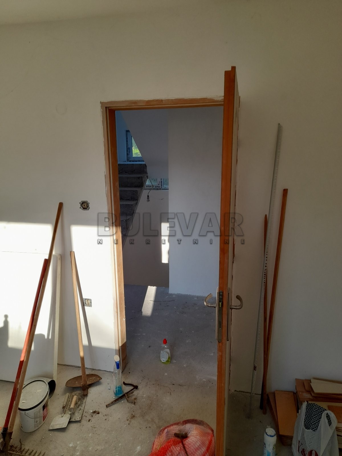 četvorosobna kuća, 204 m2, Donja Vrežina, Kninska ID: p-011456 24