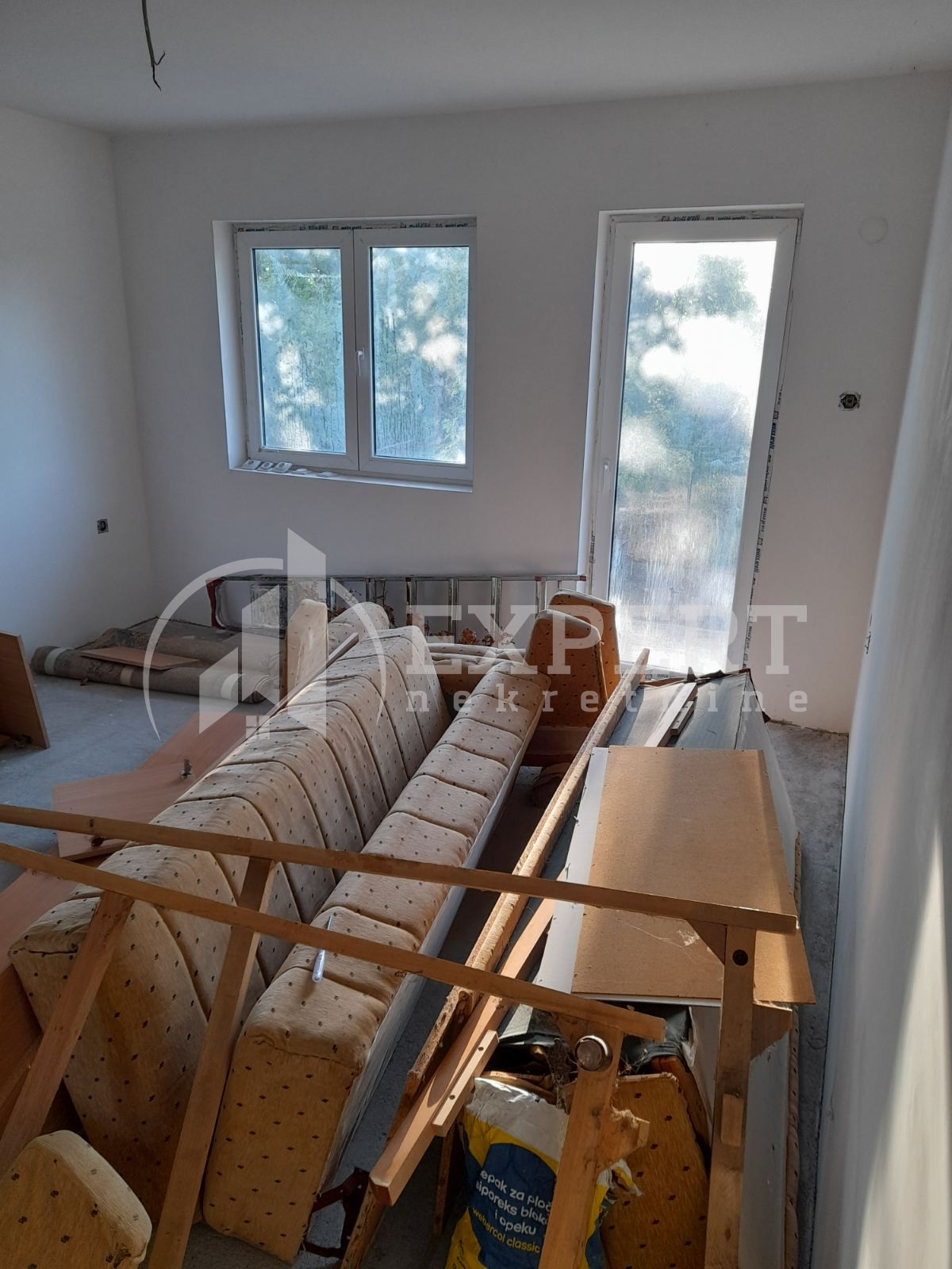 četvorosobna kuća, 204 m2, Donja Vrežina, Kninska ID: p-011456 2