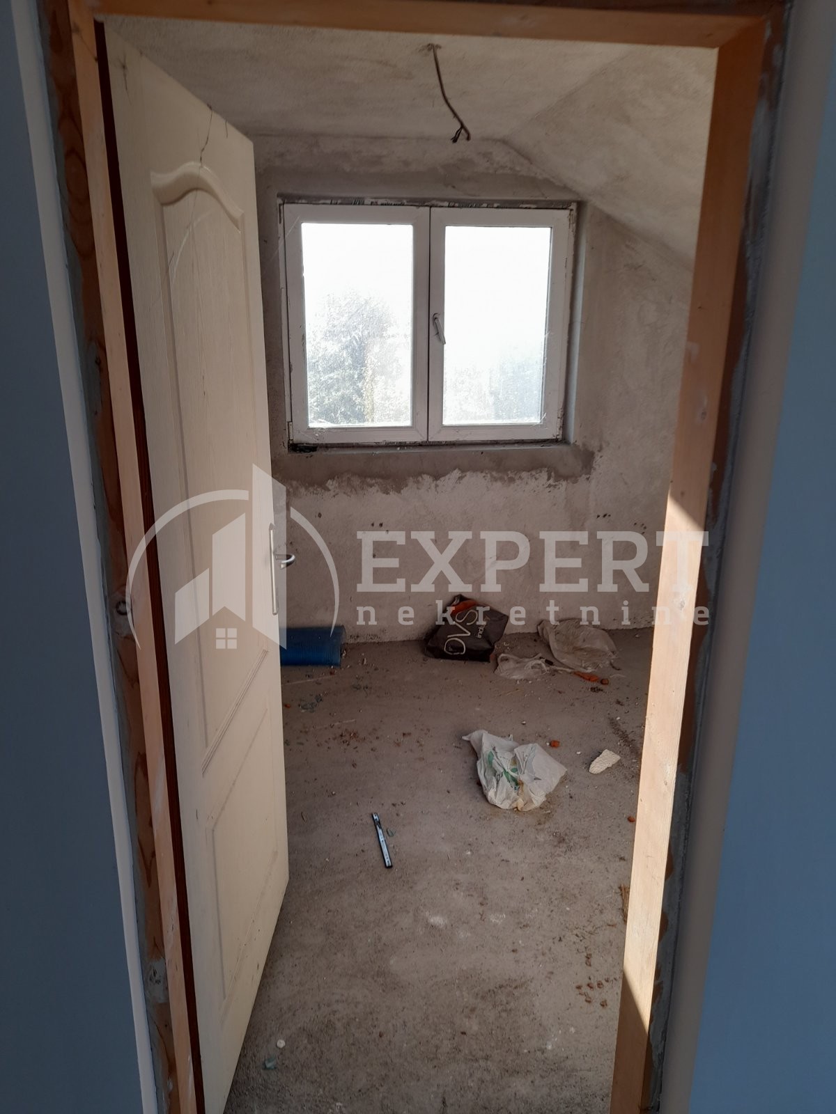 četvorosobna kuća, 204 m2, Donja Vrežina, Kninska ID: p-011456 21